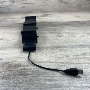 Nyko Xbox One Dual Charge Station Model 86120-P37 USB